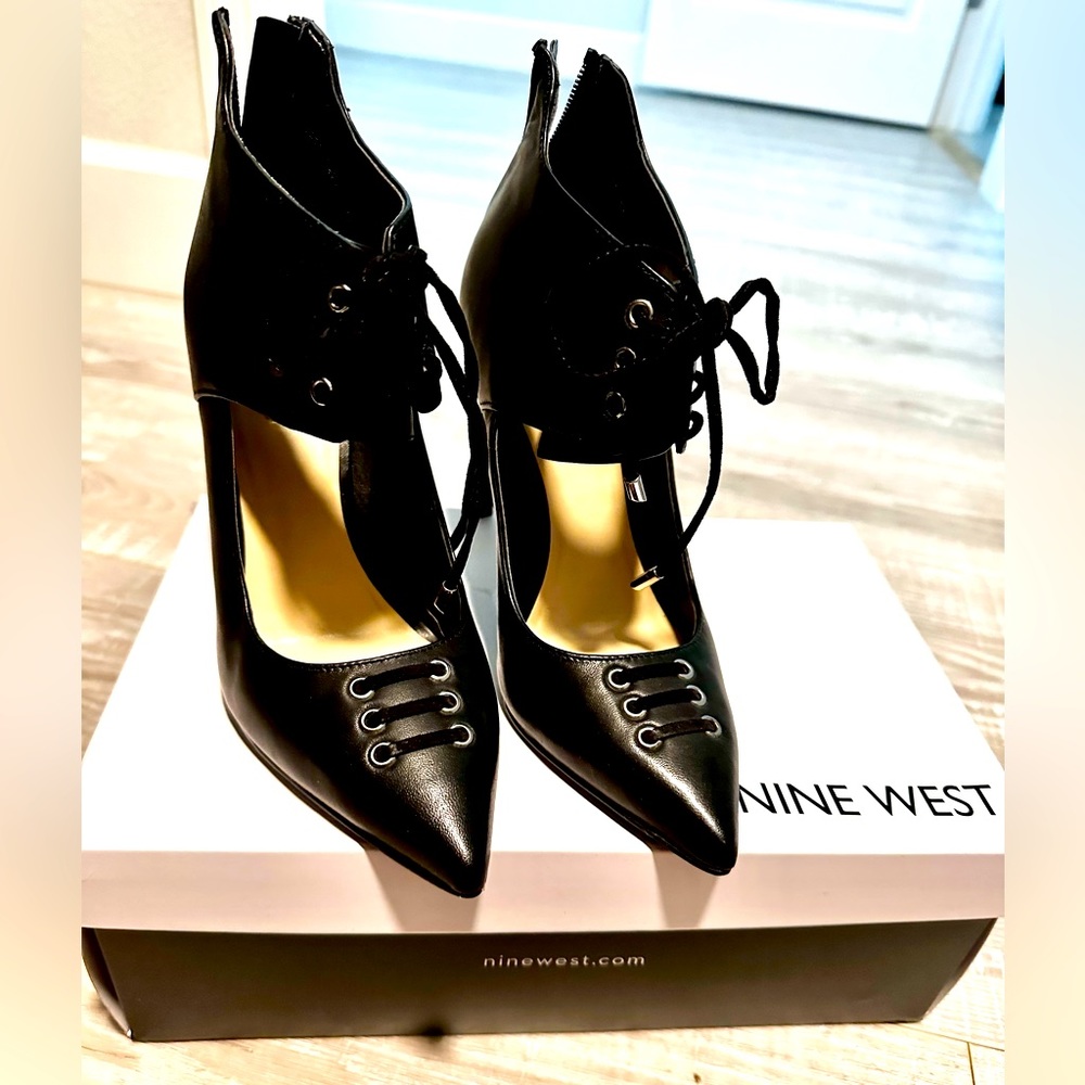 Ladies Boots Nine West Quitit Booties New Nine West Booties *Never